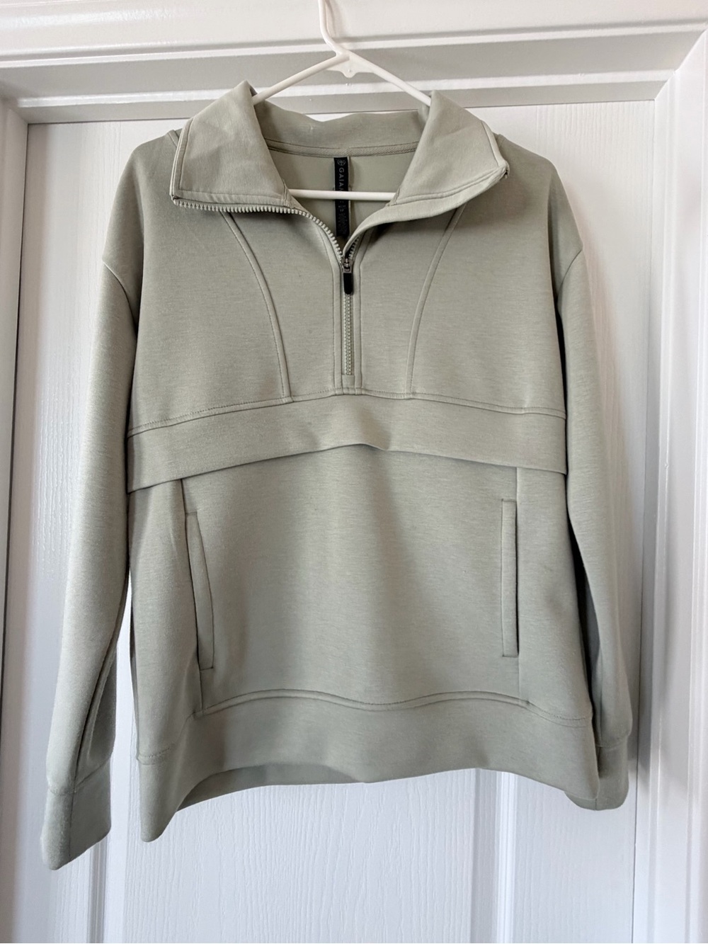 Women's Half-Zip Pullover Sweatshirt - Light Sage